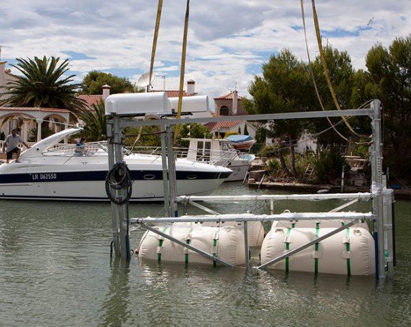 Underwater Inflatable Lifts & Parachutes